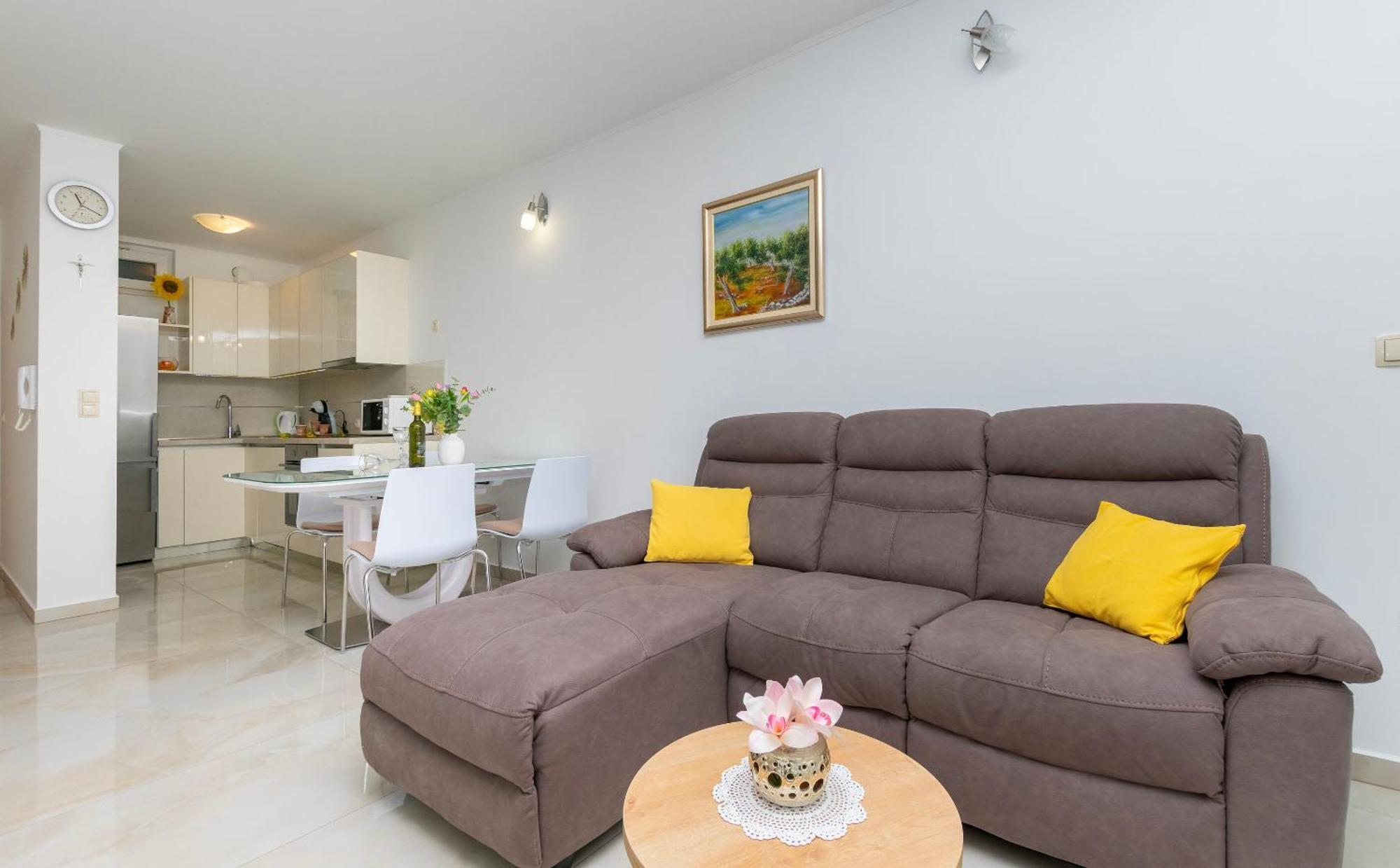 אומיס Apartment Ivanka מראה חיצוני תמונה