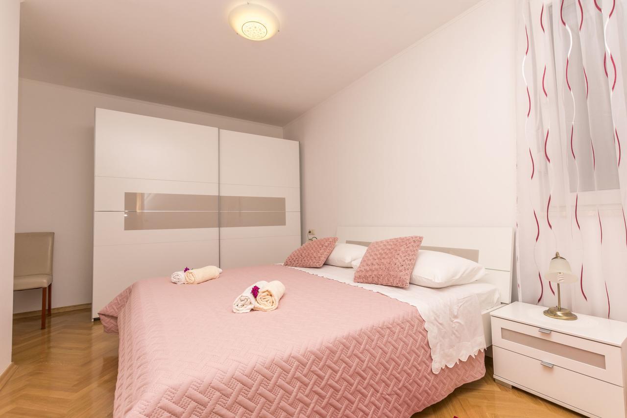 אומיס Apartment Ivanka מראה חיצוני תמונה