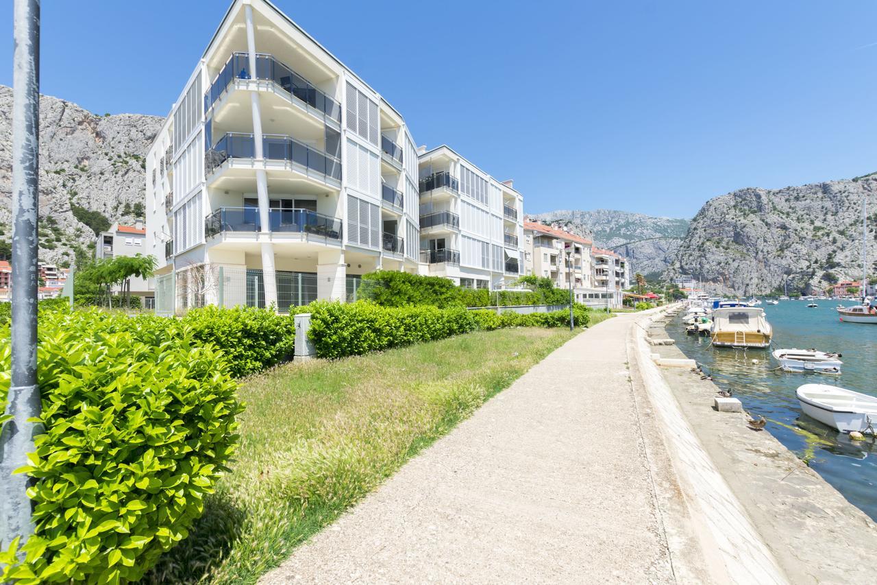 אומיס Apartment Ivanka מראה חיצוני תמונה