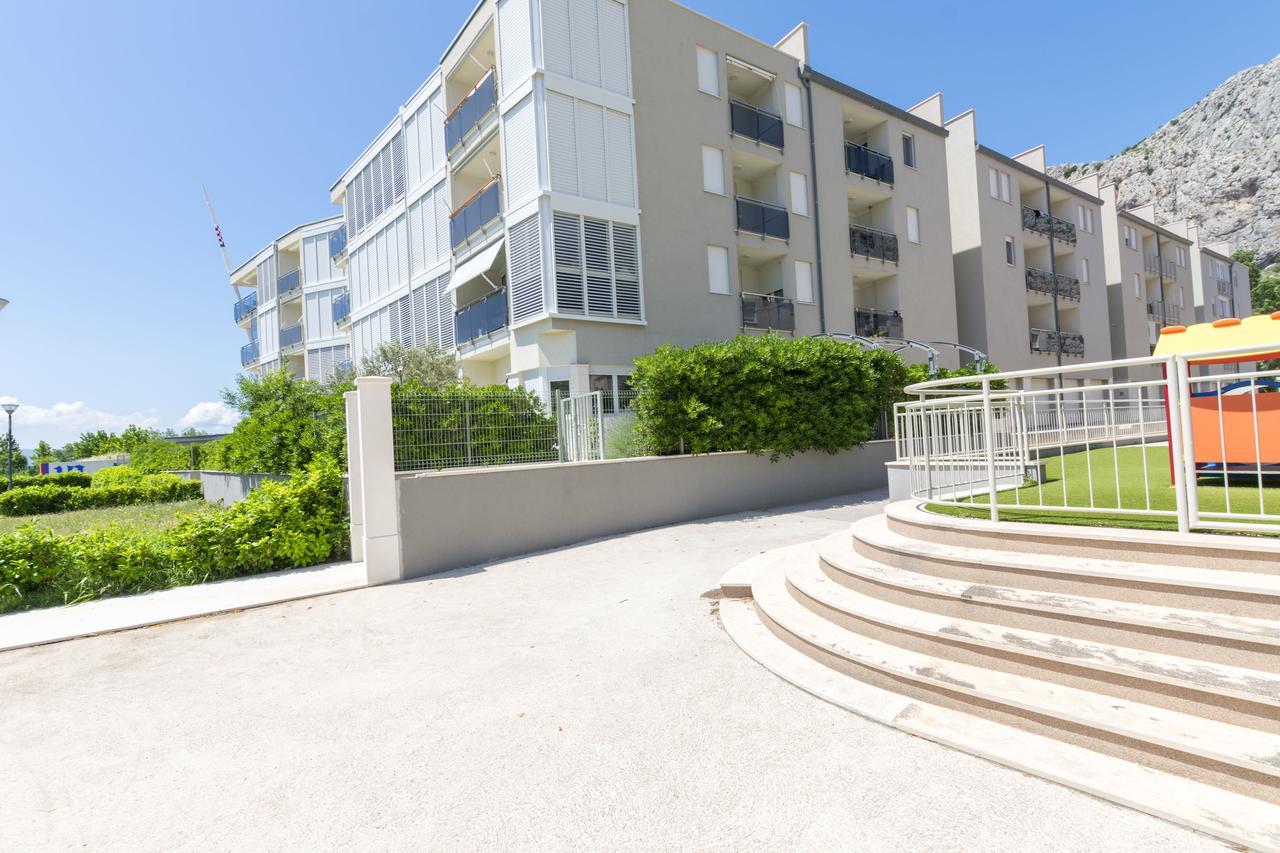אומיס Apartment Ivanka מראה חיצוני תמונה