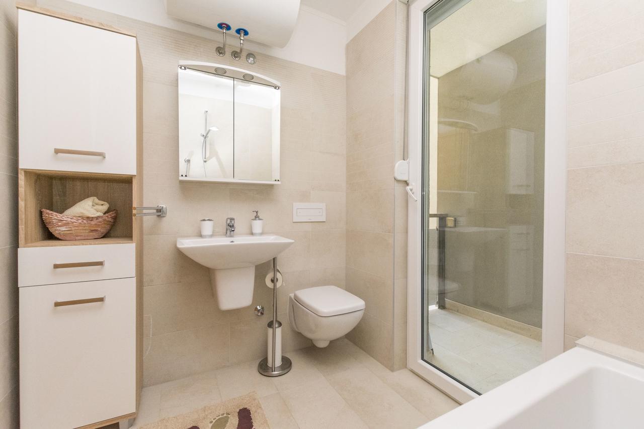 אומיס Apartment Ivanka מראה חיצוני תמונה